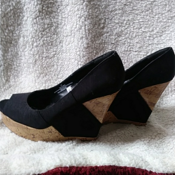 Black corked heeled sandles - Picture 2 of 3